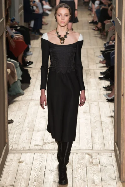 Look 22